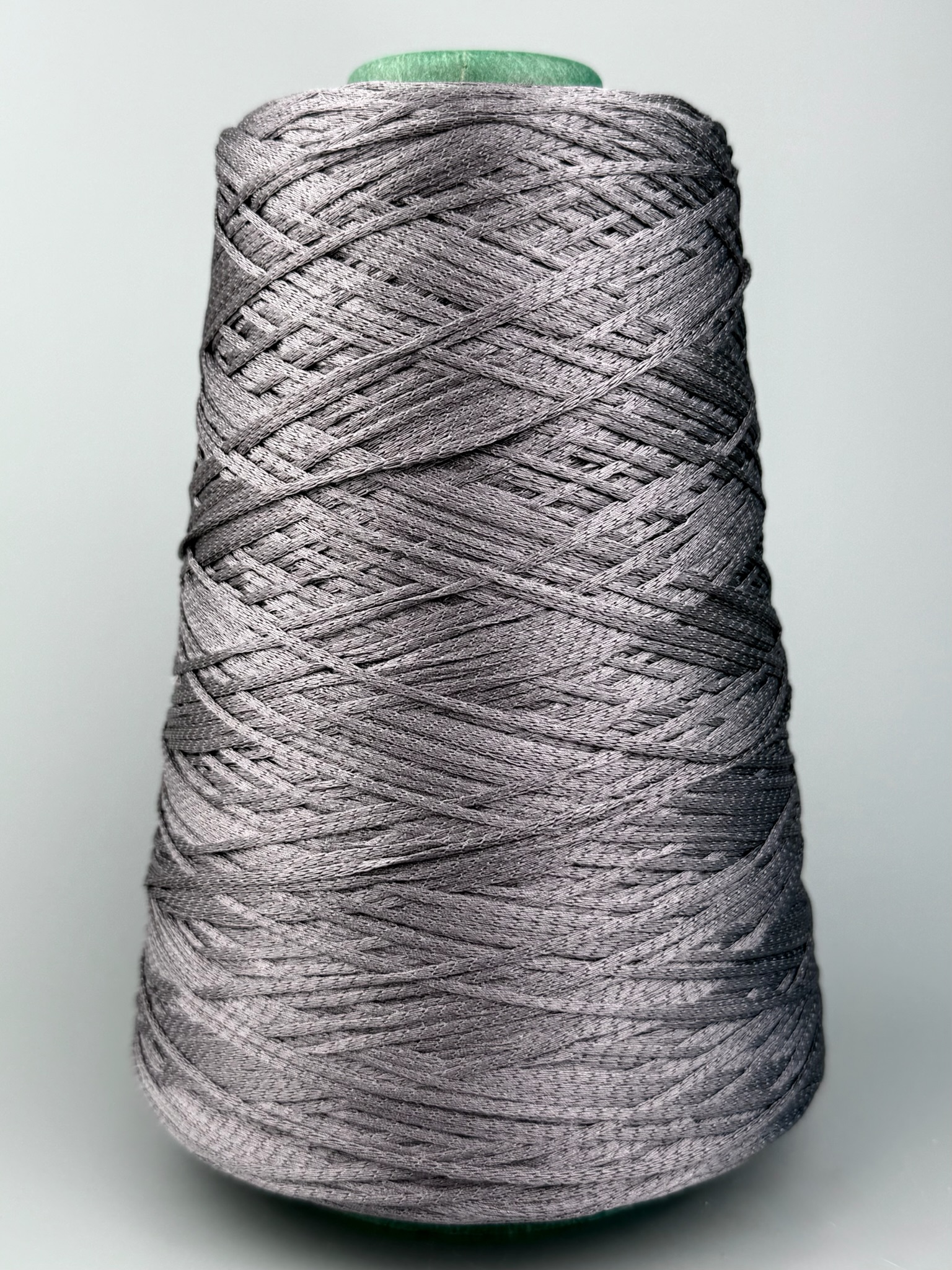 Art. Perla – 100 % Seidengarn 390 m / 100 g col. Rauchgrau foto 2